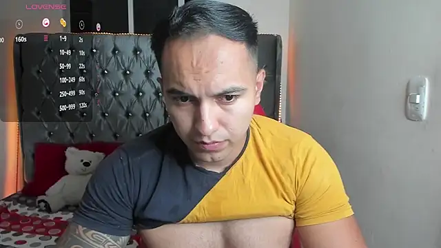 mrloganfuck1 online show from April 14, 2026, 5:46 am