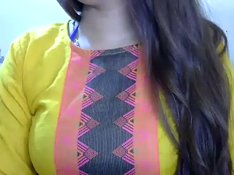 SleekAura online show from July 30, 2026, 2:32 am