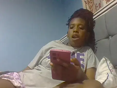 freaky lass online show from July 29, 2026, 9:24 pm
