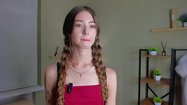 Cutie Putie online show from July 29, 2026, 11:08 am