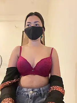 devilqueen06 online show from August 7, 2026, 10:28 am