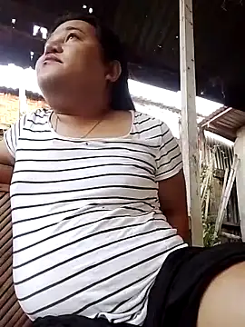 Andrea0414 online show from February 15, 2026, 10:28 pm