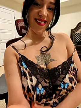 Snapshot of LyannaGardner chatting on August 2, 2026, 1:26 am LyannaGardner online show from August 2, 2026, 1:26 am