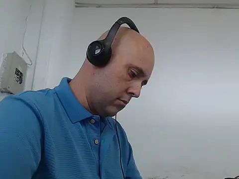 Snapshot of jpcowbow chatting on August 5, 2026, 5:38 pm jpcowbow online show from August 5, 2026, 5:38 pm