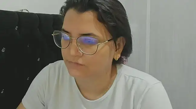 MARILYN GARCIA online show from December 10, 2024, 3:12 pm