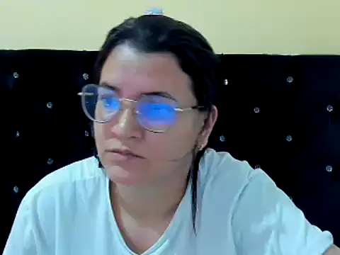 MARILYN GARCIA online show from December 18, 2024, 3:55 pm