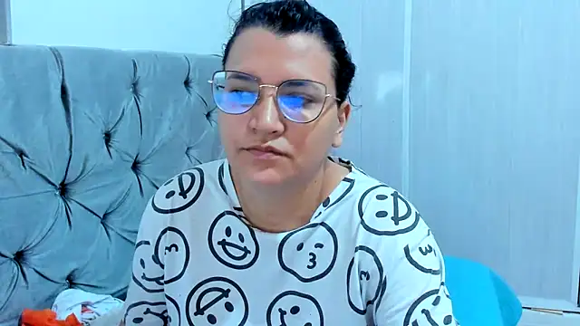 MARILYN GARCIA online show from January 15, 2025, 2:56 pm