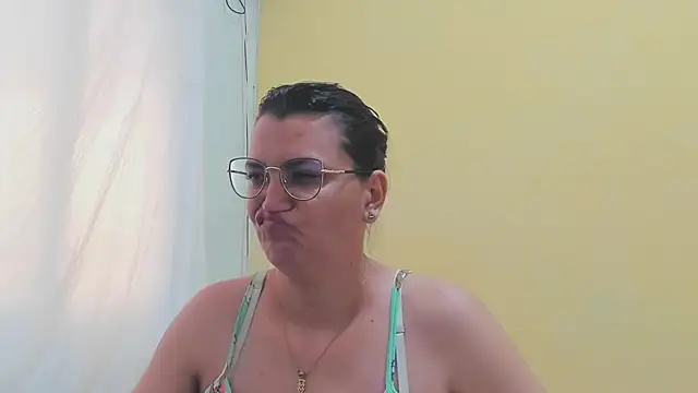 MARILYN GARCIA online show from March 10, 2025, 4:14 pm