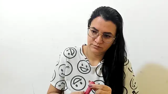 MARILYN GARCIA online show from November 29, 2025, 1:25 pm