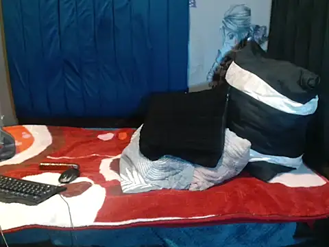 Snapshot of Naughty_Promise chatting on August 7, 2026, 9:39 pm Naughty Promise online show from August 7, 2026, 9:39 pm