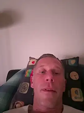 Snapshot of slaveboy2016@xh chatting on December 17, 2024, 8:10 pm slaveboy2016xh online show from December 17, 2024, 8:10 pm