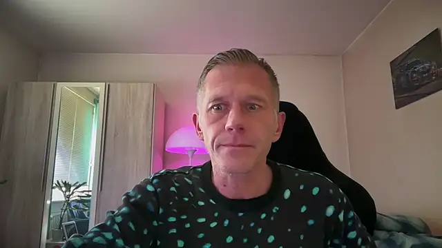 slaveboy2016xh online show from October 19, 2025, 3:01 pm