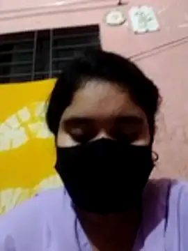 nadia ahmed online show from August 7, 2026, 8:33 pm