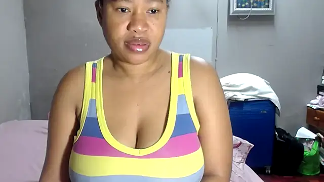 BigAreola26 online show from June 7, 2026, 7:01 am