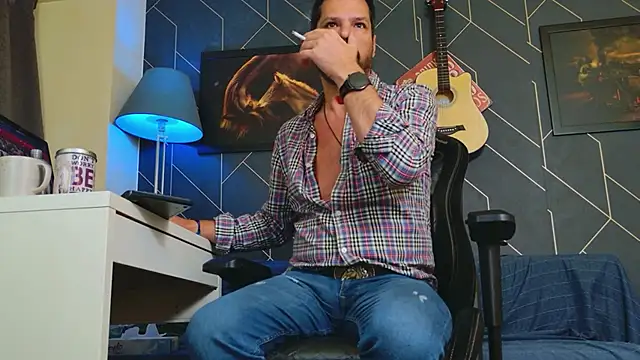 ChrisKox online show from September 29, 2025, 2:27 am