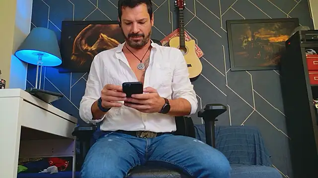 ChrisKox online show from October 10, 2025, 5:06 am