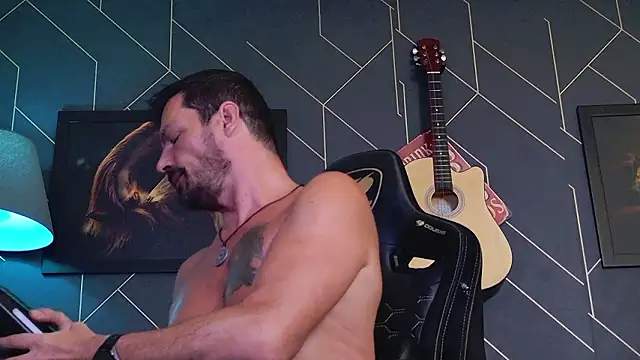 Snapshot of ChrisKox chatting on February 15, 2026, 12:58 pm ChrisKox online show from February 15, 2026, 12:58 pm