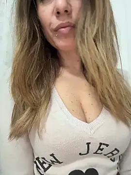 Snapshot of sexylenia chatting on February 17, 2026, 9:54 pm sexylenia online show from February 17, 2026, 9:54 pm