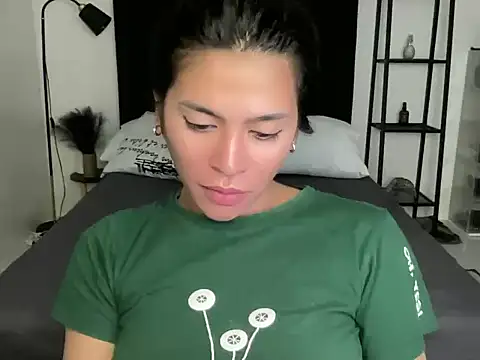 Snapshot of your_bianca69 chatting on December 19, 2024, 12:02 am your bianca69 online show from December 19, 2024, 12:02 am