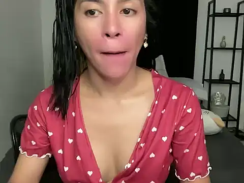 Snapshot of your_bianca69 chatting on January 11, 2025, 9:57 am your bianca69 online show from January 11, 2025, 9:57 am