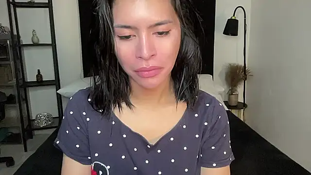 your bianca69 online show from February 18, 2026, 11:33 pm