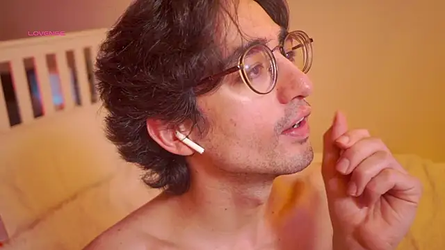 AlanDeNavarre online show from March 5, 2026, 11:34 pm