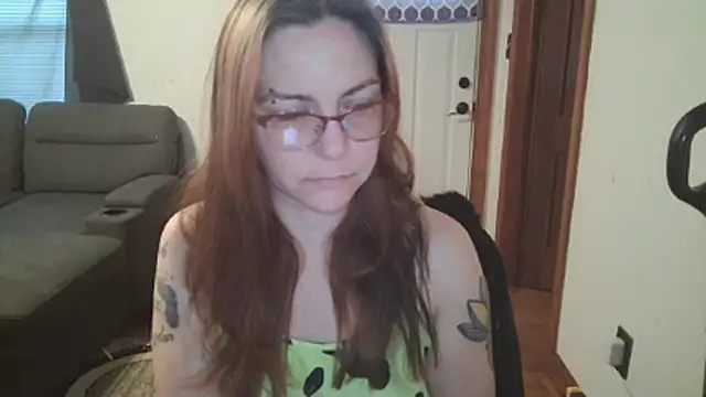 Snapshot of SweetAriesXO chatting on February 6, 2026, 1:36 pm SweetAriesXO online show from February 6, 2026, 1:36 pm