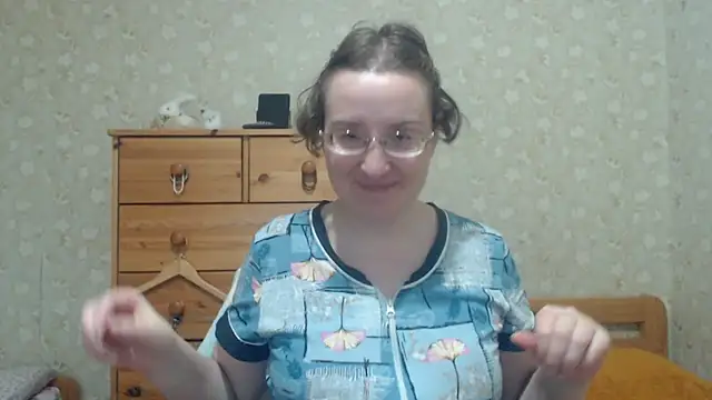 Snapshot of Smart_Rose chatting on April 18, 2026, 3:16 pm Smart Rose online show from April 18, 2026, 3:16 pm