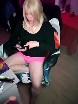 JulietteMaitresse online show from December 17, 2025, 3:56 am