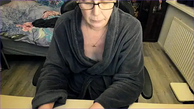 Snapshot of minoesje37 chatting on December 15, 2024, 8:25 pm minoesje37 online show from December 15, 2024, 8:25 pm