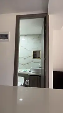 aimi art1 online show from November 20, 2025, 5:34 pm