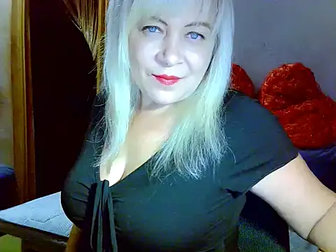 AgoniA7 online show from October 3, 2025, 3:53 pm