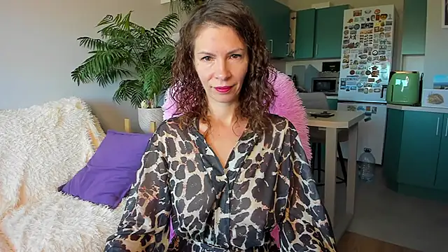 Snapshot of ChristinaGlory chatting on October 8, 2025, 6:55 am ChristinaGlory online show from October 8, 2025, 6:55 am