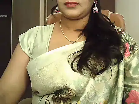 Spandana Sweety online show from November 19, 2025, 6:13 am