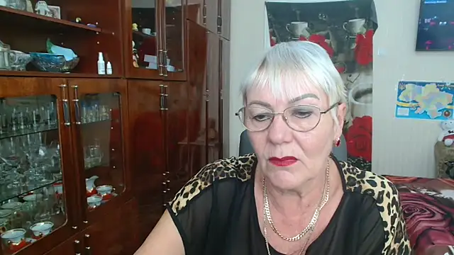 Snapshot of JenaCheim chatting on October 19, 2025, 5:52 am JenaCheim online show from October 19, 2025, 5:52 am