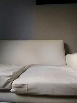 E f online show from October 7, 2025, 10:56 am