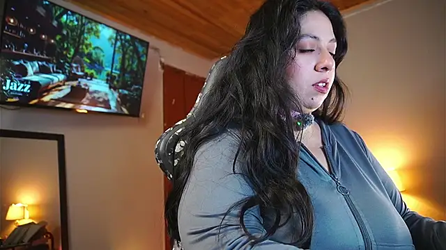 coraline latin online show from April 7, 2026, 11:32 am