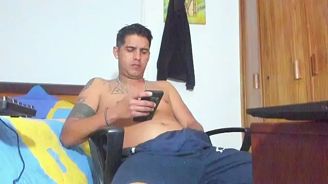 Zack Grey online show from November 7, 2025, 4:23 am