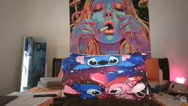 Snapshot of EnticingAaliyah chatting on October 28, 2025, 4:20 pm EnticingAaliyah online show from October 28, 2025, 4:20 pm