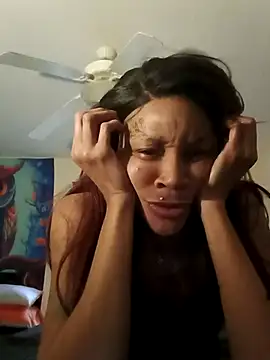 Snapshot of EnticingAaliyah chatting on November 13, 2025, 6:40 pm EnticingAaliyah online show from November 13, 2025, 6:40 pm