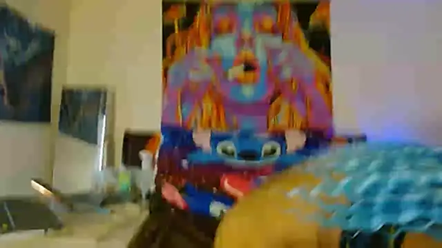 Snapshot of EnticingAaliyah chatting on July 3, 2026, 2:12 pm EnticingAaliyah online show from July 3, 2026, 2:12 pm