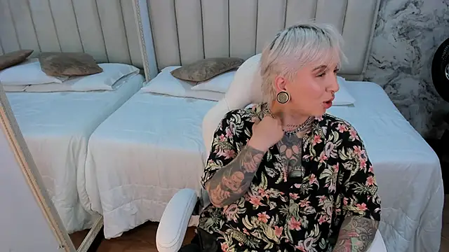 amy ink online show from October 5, 2025, 11:19 am