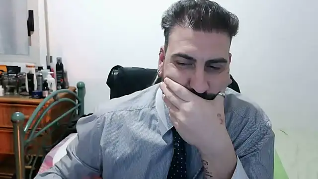 Snapshot of Italian_dark_desire chatting on February 1, 2026, 8:51 pm Italian dark desire online show from February 1, 2026, 8:51 pm