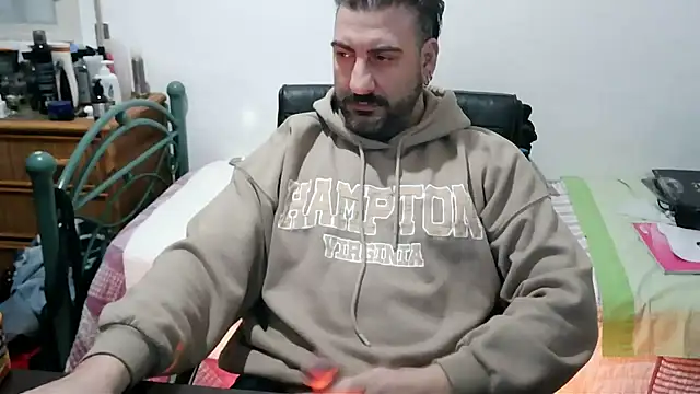 Snapshot of Italian_dark_desire chatting on February 16, 2026, 11:28 am Italian dark desire online show from February 16, 2026, 11:28 am