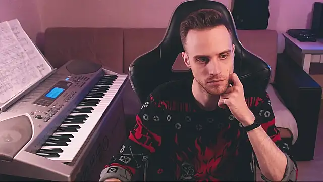 Sweetparker online show from December 13, 2025, 8:47 pm