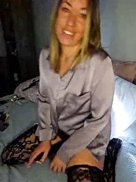 Snapshot of _NinaLuvSins_ chatting on November 2, 2025, 12:40 pm NinaLuvSins online show from November 2, 2025, 12:40 pm