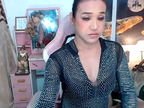 Snapshot of AsianMariaTs chatting on November 18, 2025, 2:43 pm AsianMariaTs online show from November 18, 2025, 2:43 pm