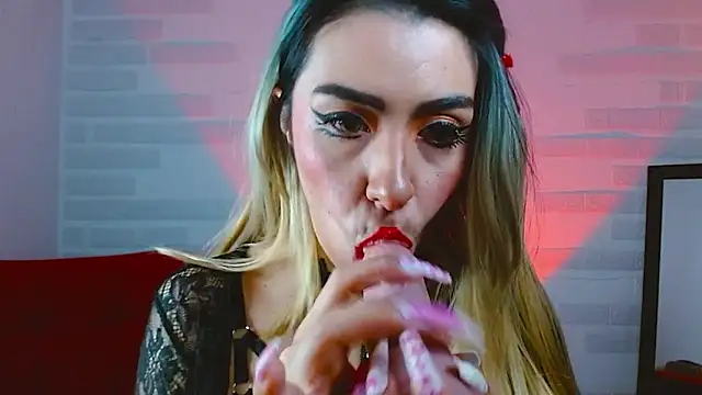 sky girl1 online show from October 23, 2025, 3:17 am