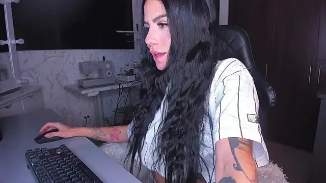 Lisegg  online show from December 10, 2024, 11:00 am