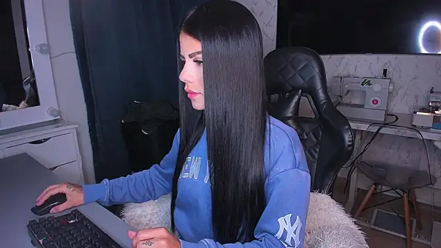 Lisegg  online show from January 30, 2025, 11:11 am